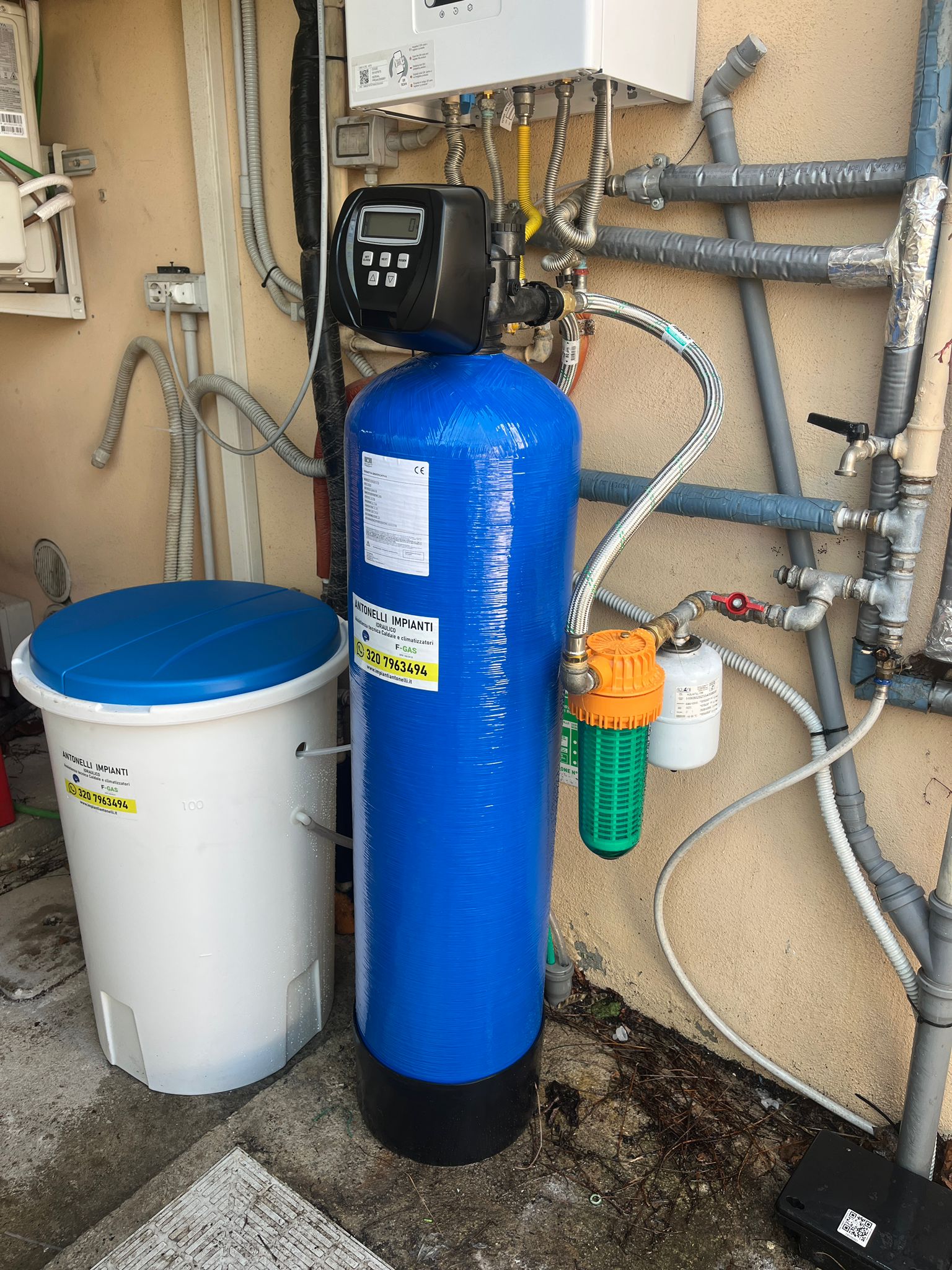 Addolcitore Ecoterm installato in un ristorante di Roma — Antech Srl